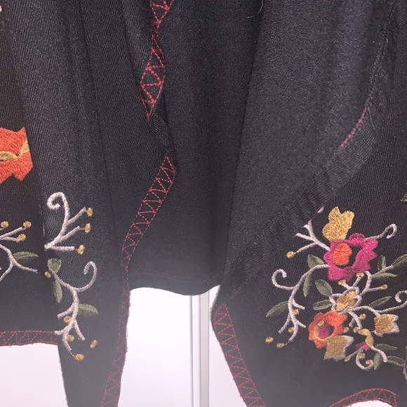 Sweater - Picture 4 of 4